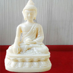 gautam buddha statue