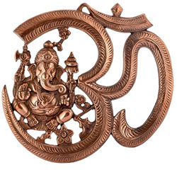 wall hanging to Kakinada