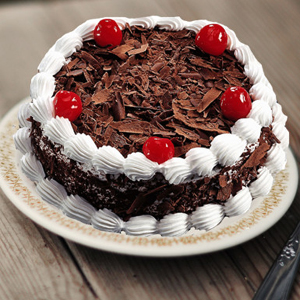 Round Black forest cake   to Kakinada