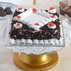 Black forest cake 1kg  to Kakinada