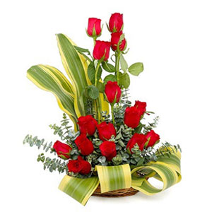 Red roses basket 