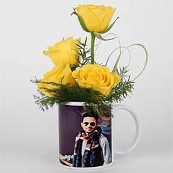 Yellow Roses in Personalised Mug to Kakinada