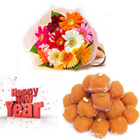 Roses with sweets  to Kakinada