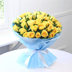 100 yellow roses  to Kakinada