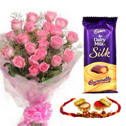 Rakhi with pink roses