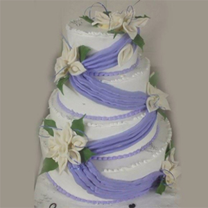 Glamorous Wedding Cake to Kakinada